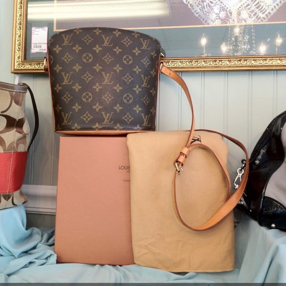 WELCOME TO OLIVIA’S SHOP - Picture 6 of 16